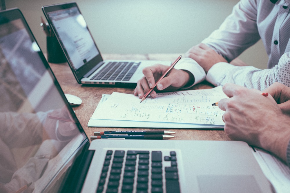 CONSULTING Consulting
